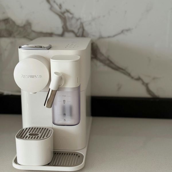 Кавомашина Nespresso Lattissima One White з автоматичною молочною системою для капсул Original 1239052980 фото