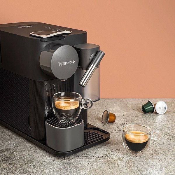 Кавомашина Nespresso Lattissima One Black з автоматичною молочною системою для капсул Original 1222403507 фото