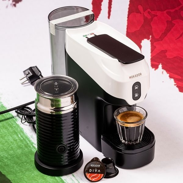 Набір Mokador DIVA D1 Vending White + Nespresso Aeroccino 3 &mdash; кавомашина та спінювач молока 2083581990 фото