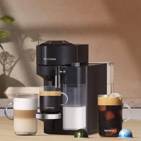 Кофемашина Nespresso Vertuo Lattissima для капсул Vertuo Black + 10 капсул Vertuo 2911923748 фото