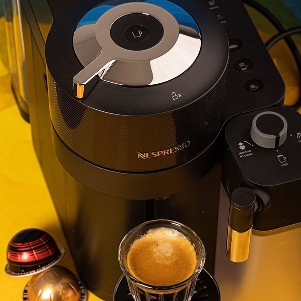 Кофемашина Nespresso Vertuo Lattissima Black с молочной системой для капсул Vertuo 1984637053 фото