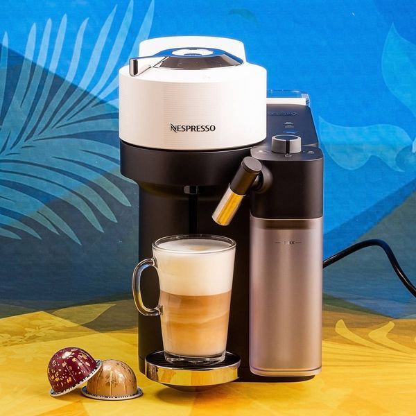 Кофемашина Nespresso Vertuo Lattissima White з молочною системою + 10 капсул Vertuo 2911920826 фото