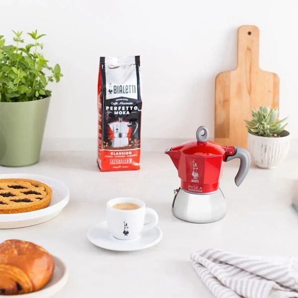 Гейзерна кавоварка Bialetti Moka Induction червона 15BAR-14808 фото
