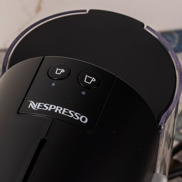 Капсульна кавоварка Nespresso Pixie D62 Aluminium и Капучинатор (Спинювач молока) - Aeroccino 3 Milk frother 1647738255 фото